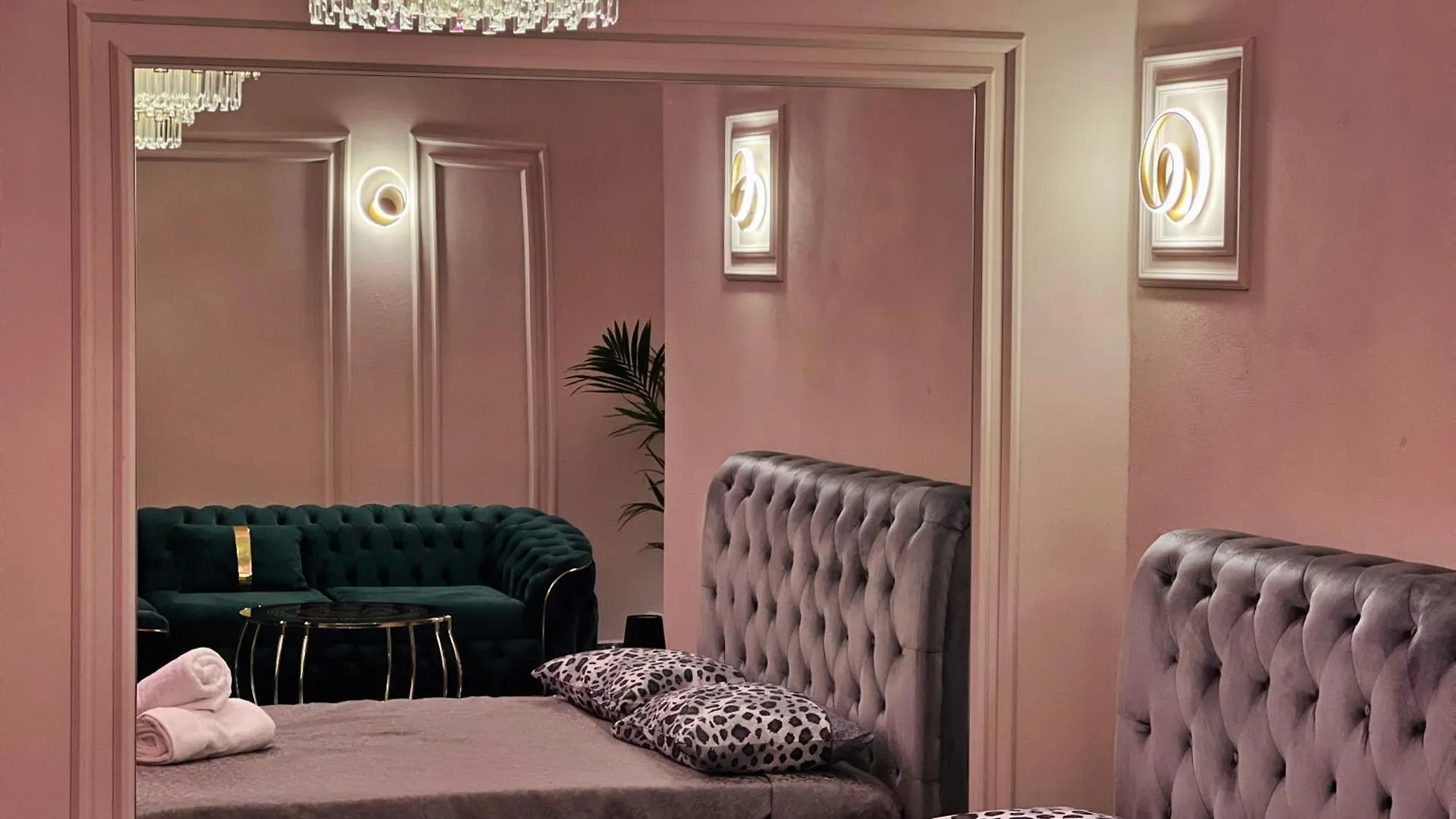 Mirror Suite Luxury Montecatini Terme Apartment